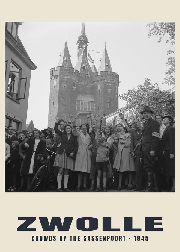 Crowds by the Sassenpoort, Zwolle — 1945